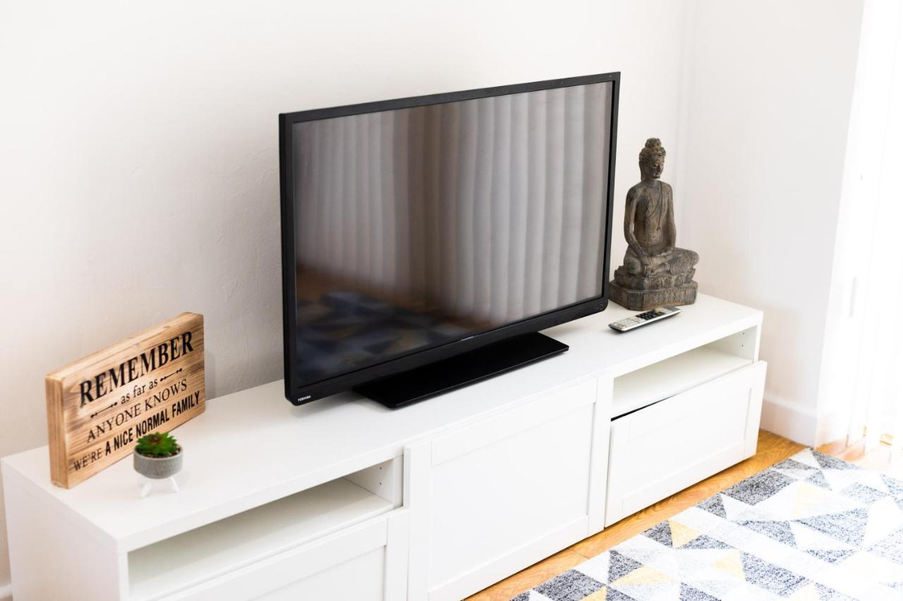 Off Road Parking, Garden, Tv'S In Bedrooms Morriston 外观 照片