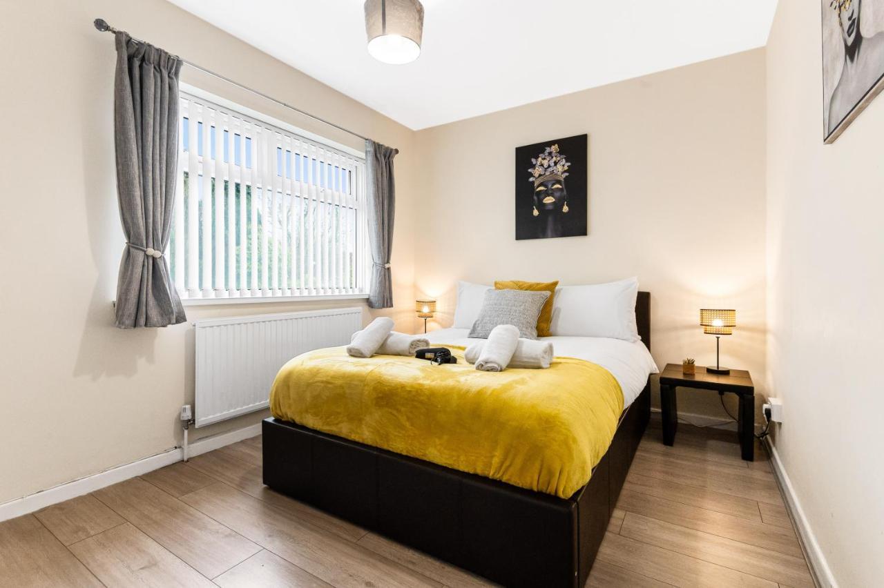 Off Road Parking, Garden, Tv'S In Bedrooms Morriston 外观 照片